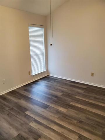 Building Photo - 1317 Lakeshore Dr