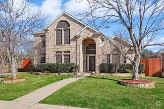 Building Photo - 820 Hunters Glen
