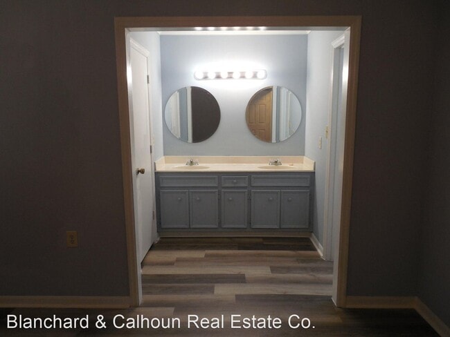 Building Photo - 4 br, 2 bath House - 107 Springlakes Circle