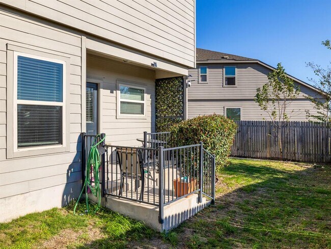 Building Photo - 464 Druse Ln