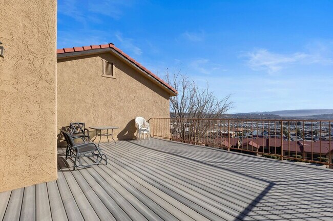 Building Photo - 161 W 950 S