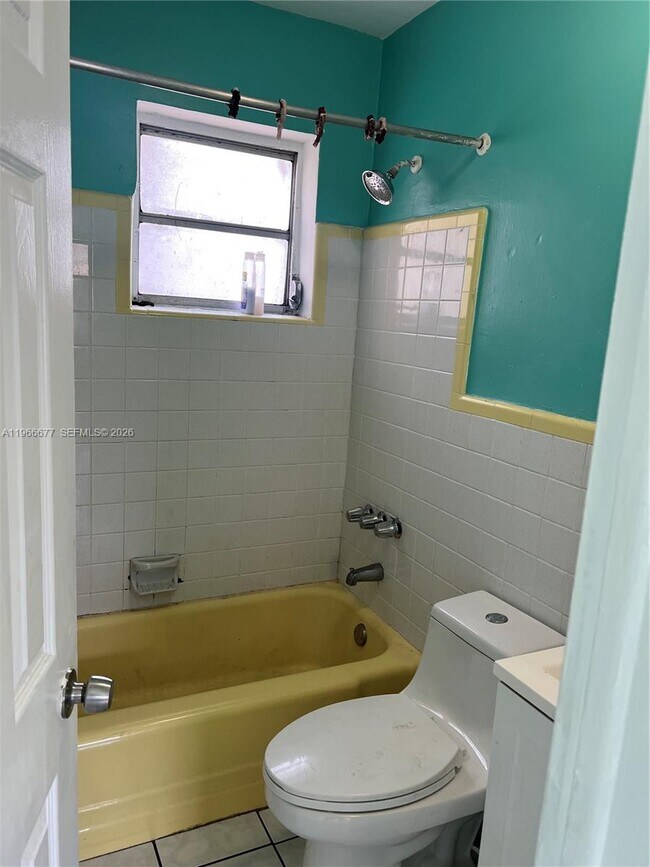 Building Photo - 1013 Foster Rd