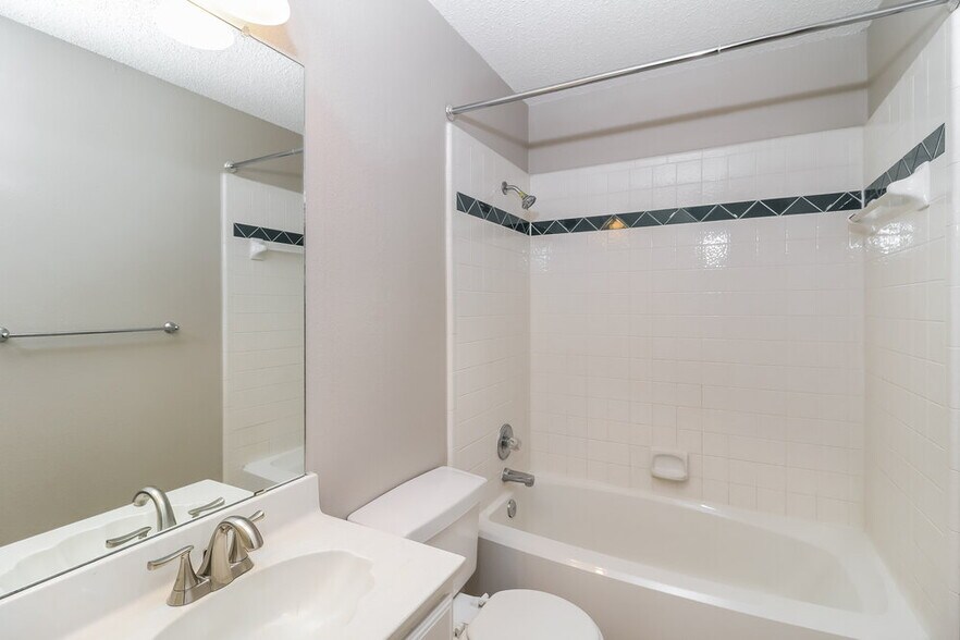 Building Photo - 5021 Flat Creek Dr
