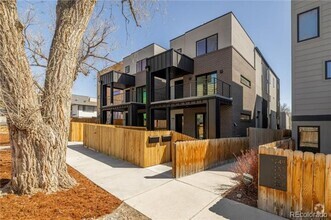 Building Photo - First Month on Us!  Gorgeous Contemporary ...