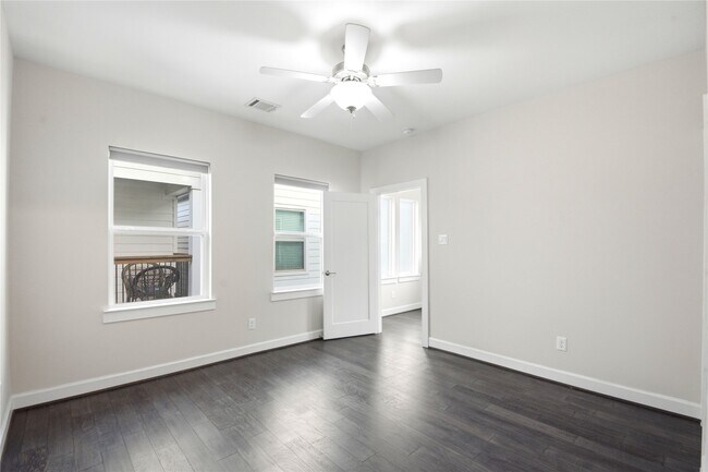 Building Photo - 849 Fisher St
