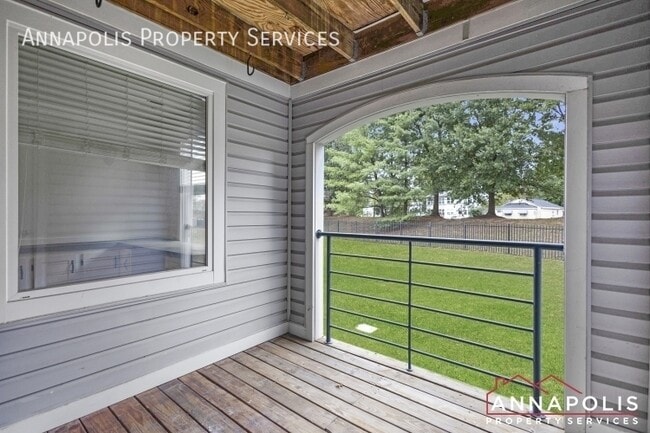 Building Photo - 10 Greystone Ct