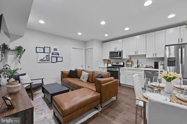 Building Photo - 1363 Childress St NE