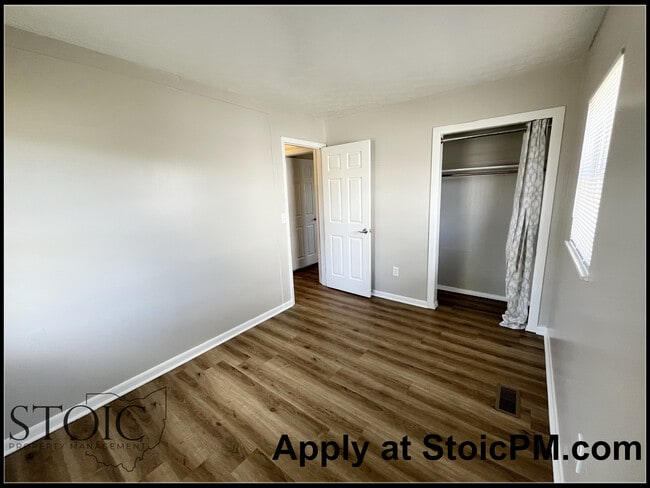 Building Photo - 2649 Kenray Dr