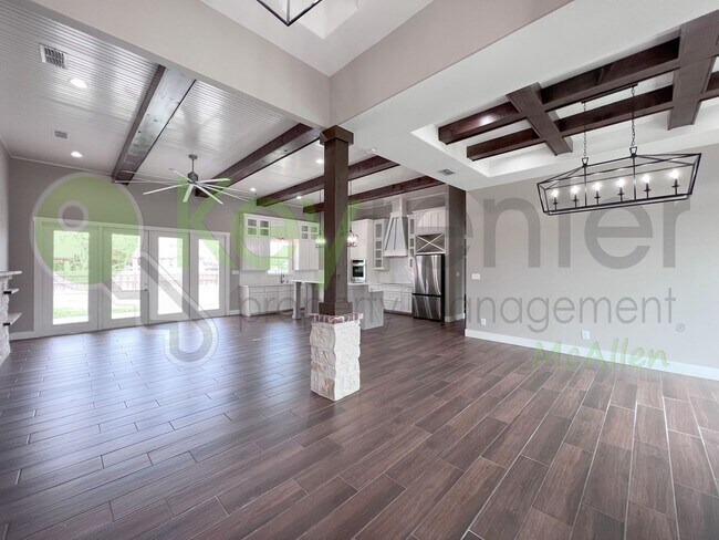 Building Photo - Gorgeous 4 bed/4 bath home, now available ...