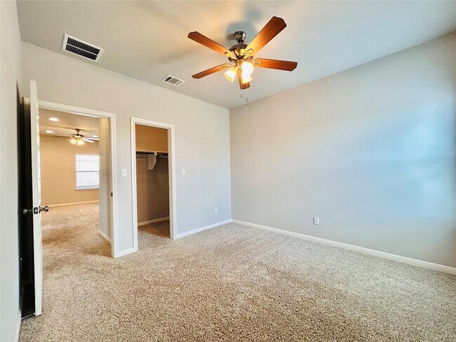 Building Photo - 1156 Capra Ln