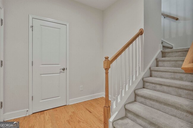 Building Photo - 330 Elkins Pl