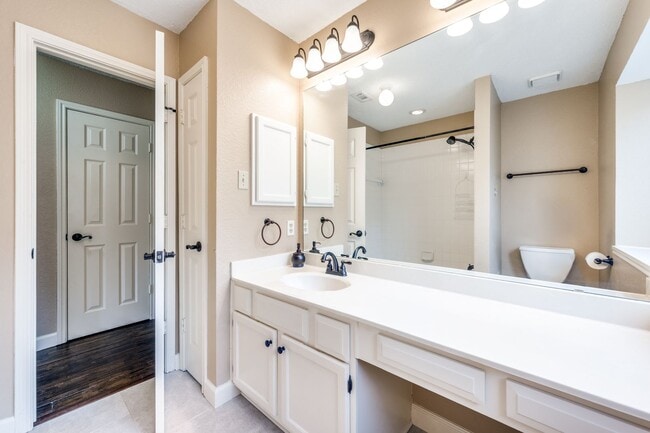 Building Photo - Beautifully Updated Home in Prime Coppell Location - Zoned to Top-Rated Schools!