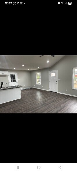 Building Photo - 25 Carlton Cv
