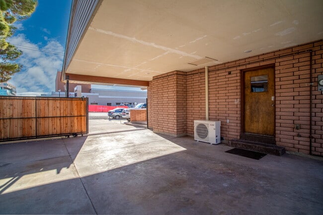 Building Photo - Looking for private, affordable, off campu...