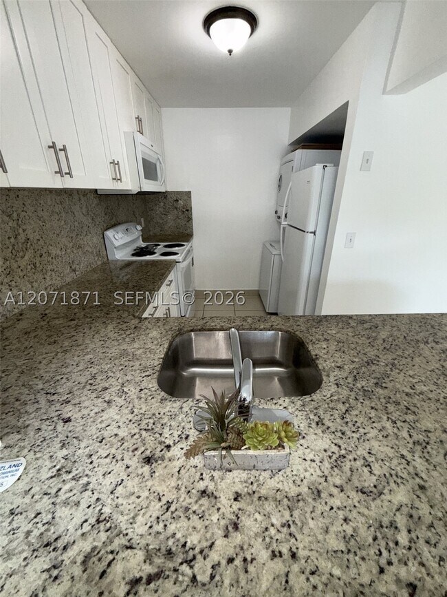 Building Photo - 15324 SW 72nd St
