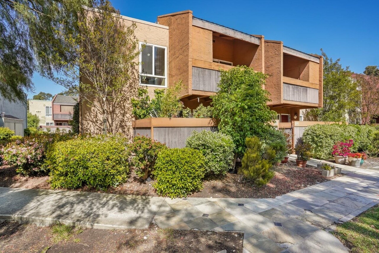 Building Photo - 456 Dempsey Rd