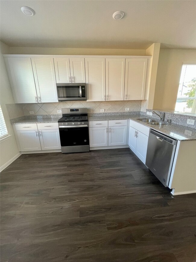 Building Photo - 11738 Armadale Dr