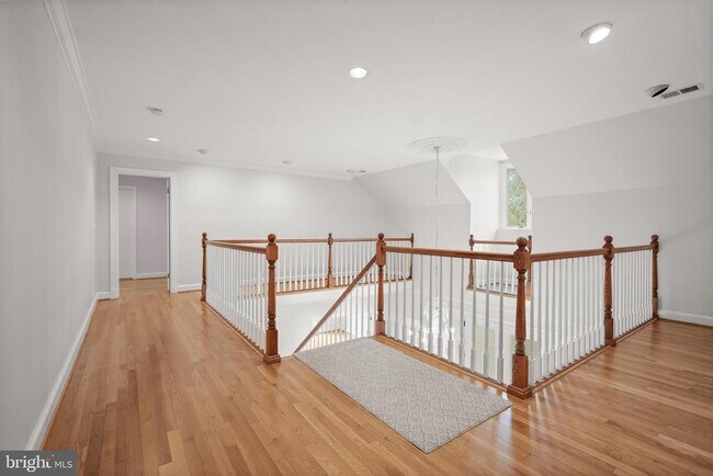 Building Photo - 9809 Hall Rd