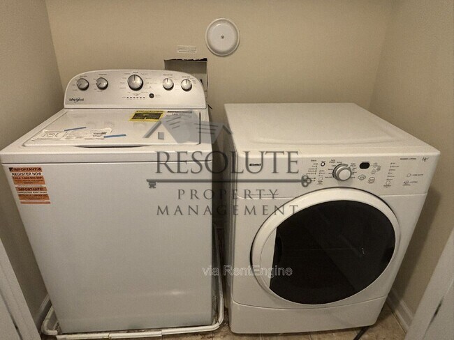 Building Photo - 318 Anterbury Dr