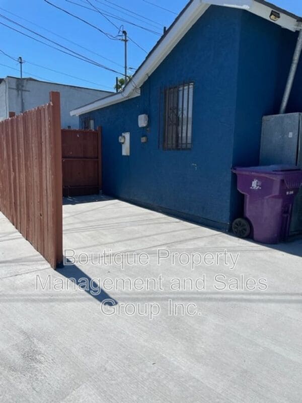 Building Photo - 792 Termino Ave