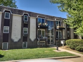 Building Photo - 525 N Jackson St