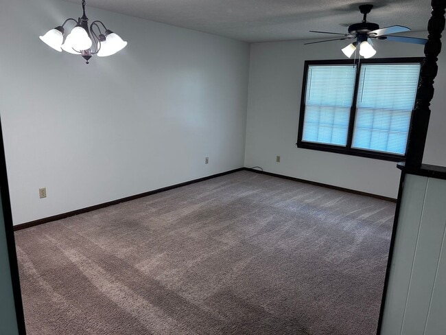 Building Photo - 1601 Cedarbrook Dr