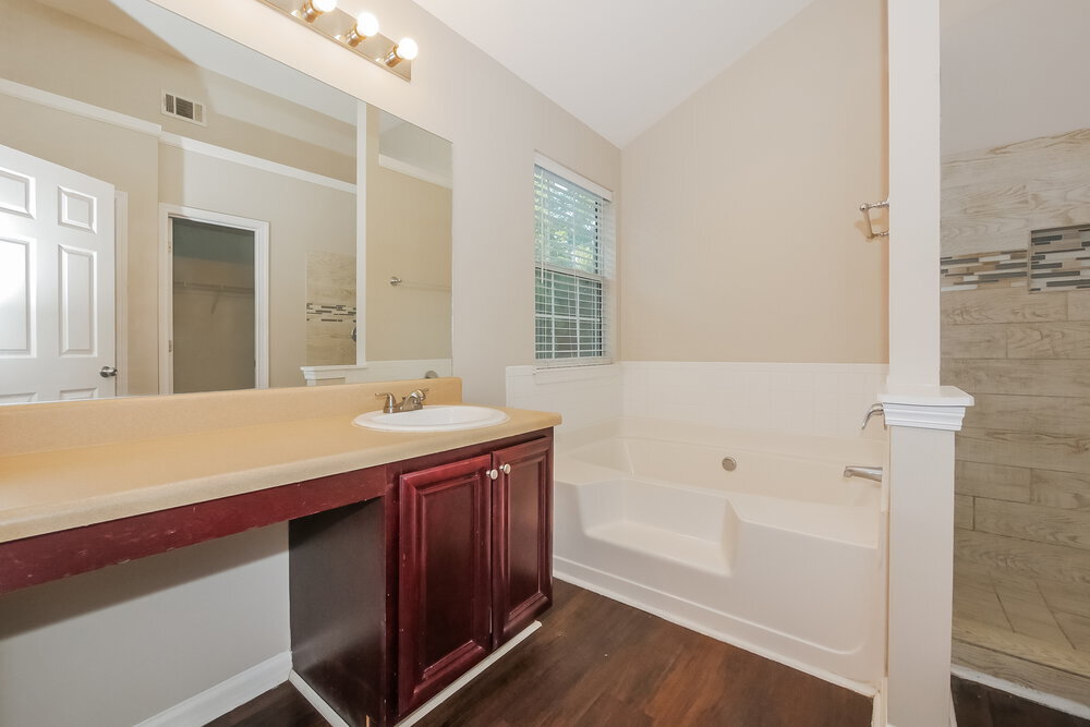 Building Photo - 1119 Watercourse Way