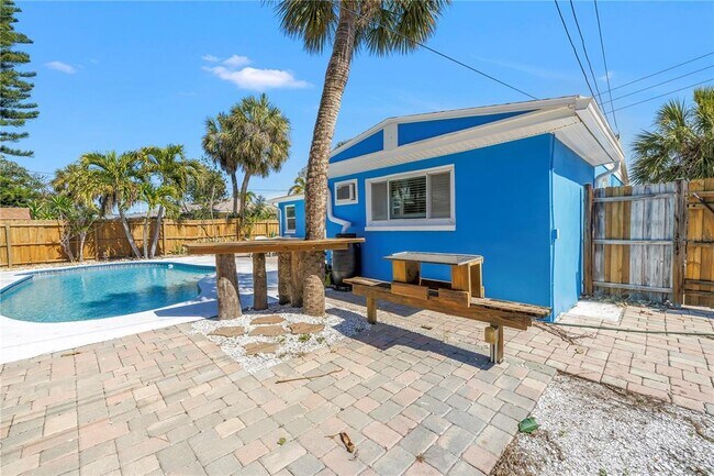 Building Photo - 6892 Gulf Winds Dr