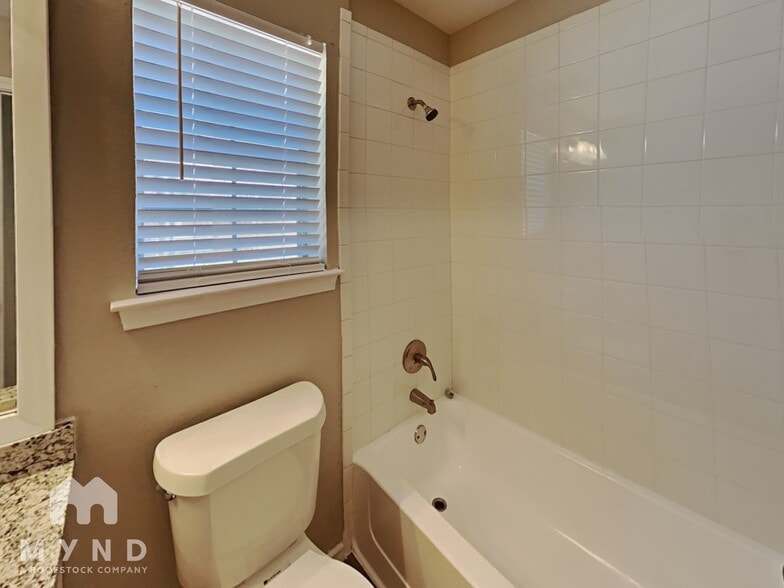 Building Photo - 106 Boardwalk St