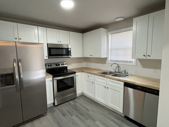 Building Photo - 602 Alison Ct