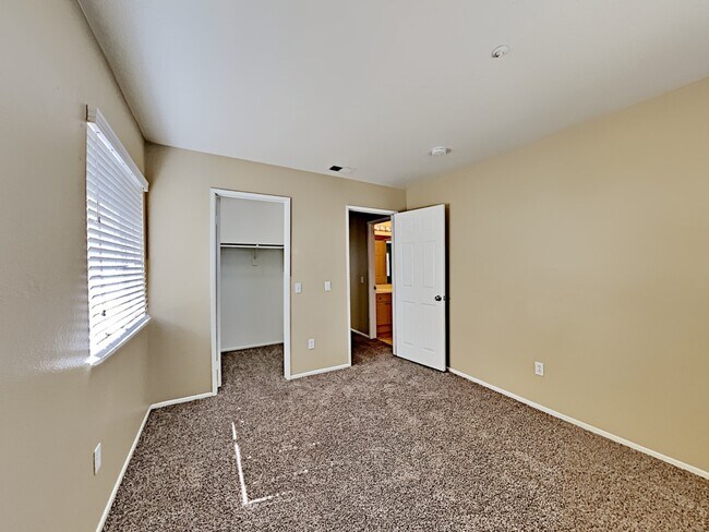 Building Photo - 16971 El Agua Dr