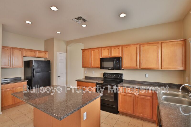 Building Photo - 44178 Venture Ln