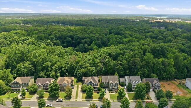 Building Photo - Welcome Home to 8626 Sagekirk Ct