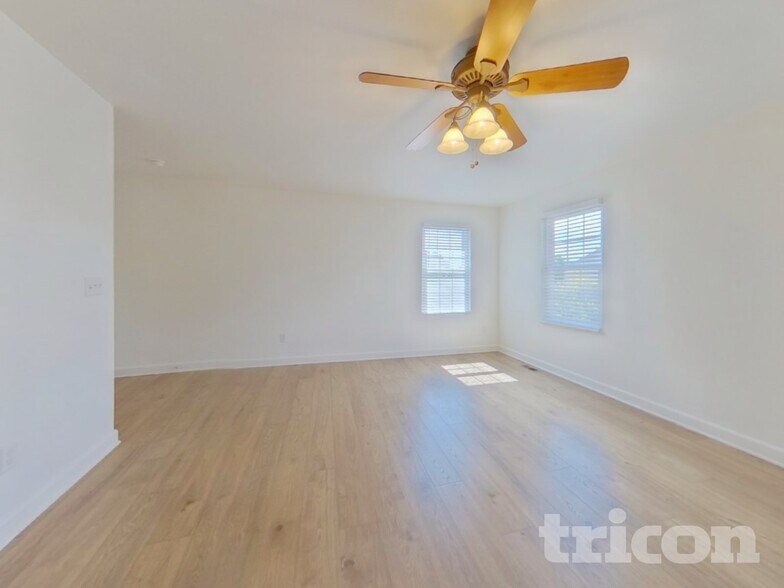 Building Photo - 13058 Monaco Way