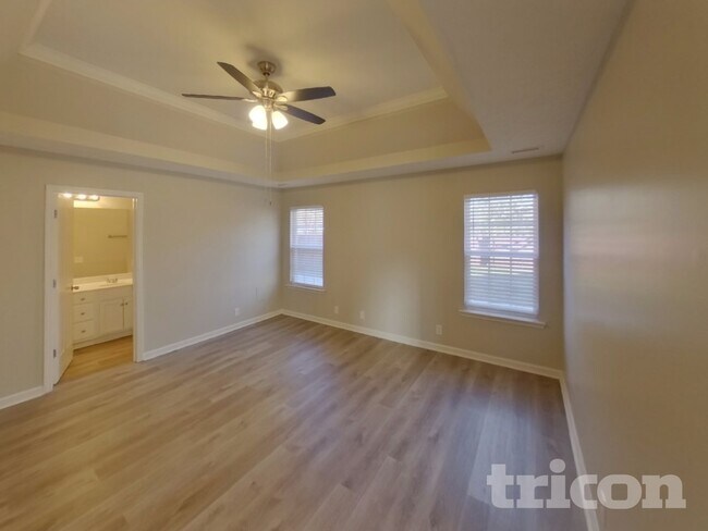 Building Photo - 3415 Hardwood Dr