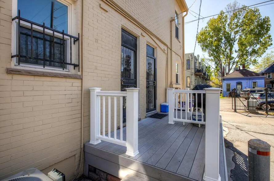 Building Photo - 1333 E 17th Ave