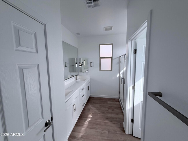 Building Photo - 4323 W Palace Sta Rd