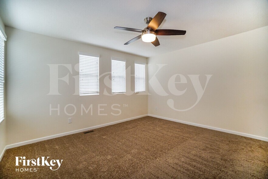 Building Photo - 337 Johann St
