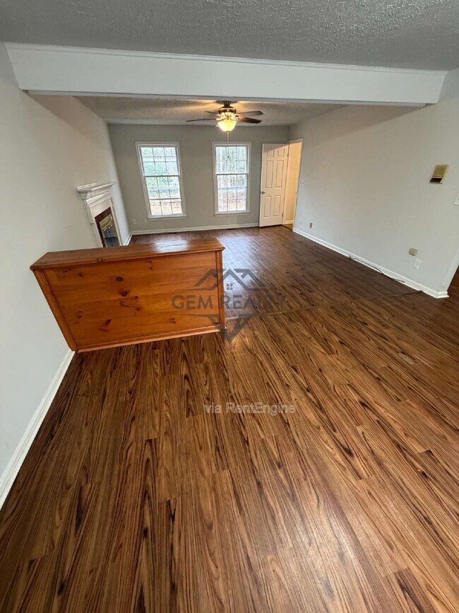 Building Photo - 4 Bryant St