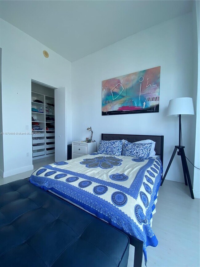 Building Photo - 185 SW 7th St