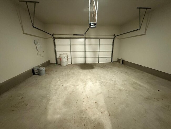 Building Photo - 179 Kings Cyn Dr