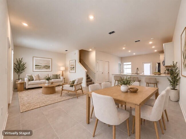 Building Photo - 5605 Ronin Dr