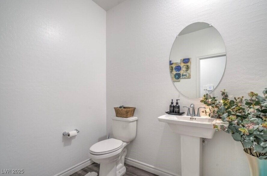 Building Photo - 7318 N Decatur Blvd