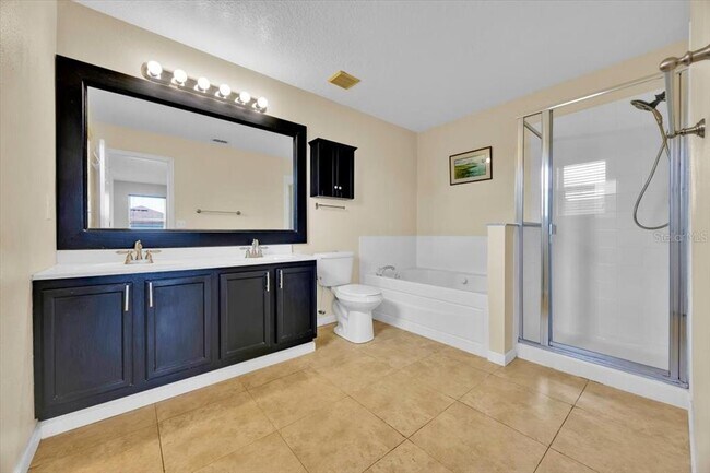 Building Photo - 409 Rona Ln