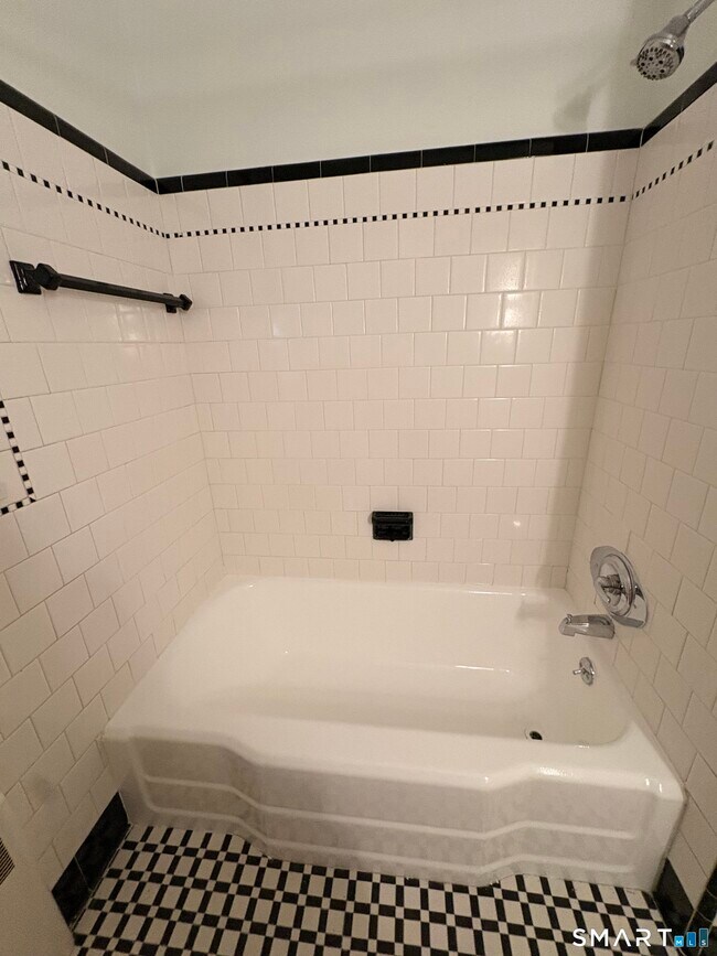 Building Photo - 7 Rourke Ave