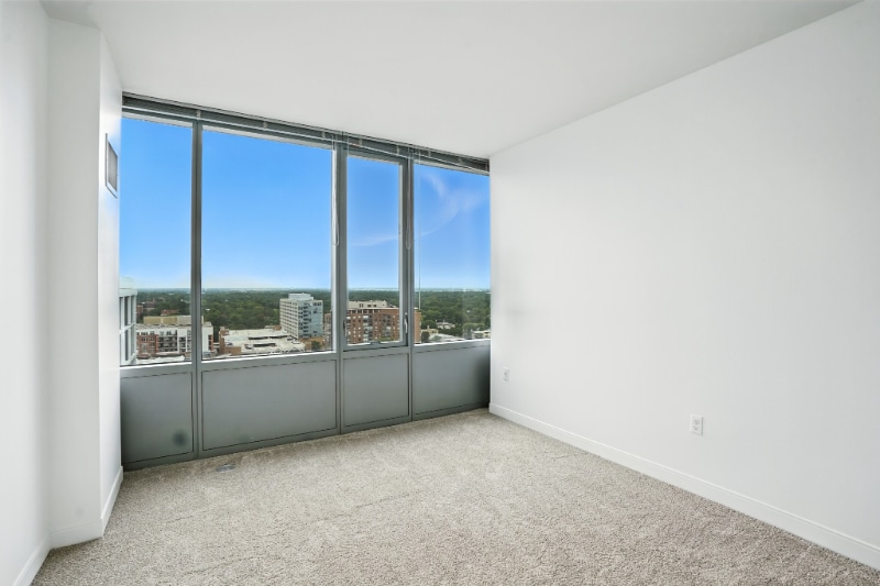 Building Photo - 155 Forest Ave