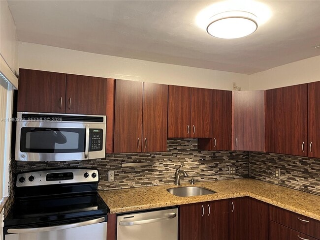 Building Photo - 6261 NW 40th St