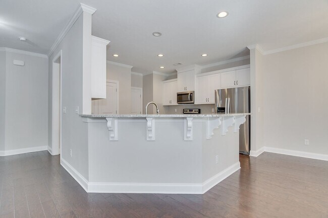 Building Photo - 983 Glenhaven Dr