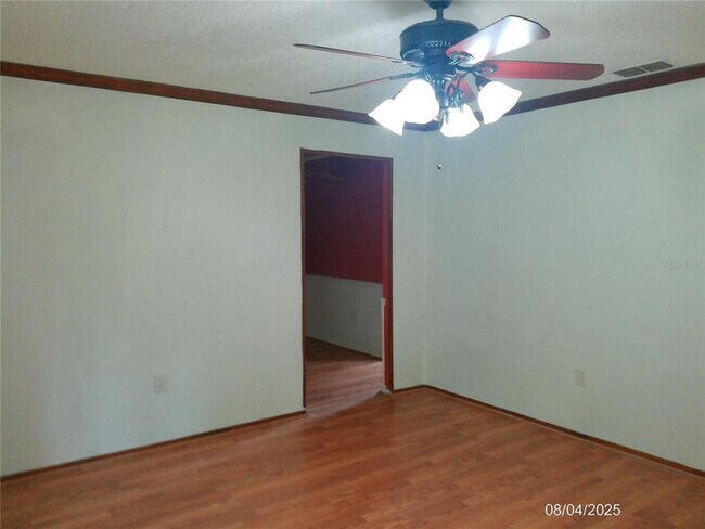 Building Photo - 6131 Doe Cir E