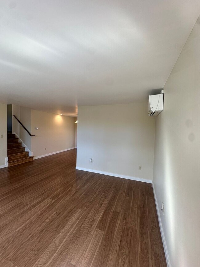 Building Photo - 928 NW Portland Ave